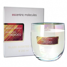 Парфюмированная свеча Escentric Molecules "Escentric 02", 200 ml